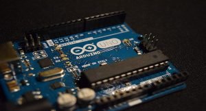 Lee más sobre el artículo Qué es Arduino y para qué sirve?