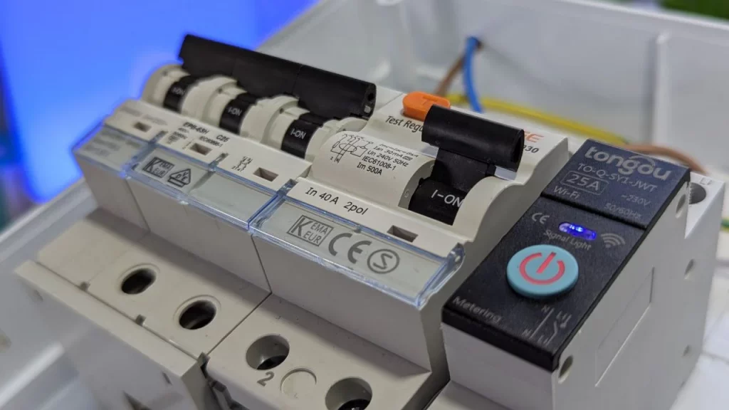 Interruptor Inteligente para Cuadros Eléctricos